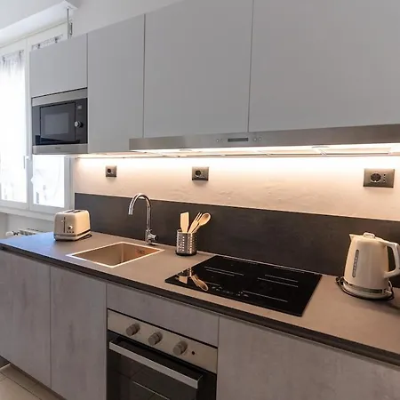 Modern Cosy Near Center Apartment